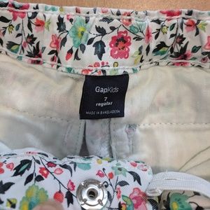 GAP Bottoms - GAP floral shorts GAP Bottoms - GAP floral shorts